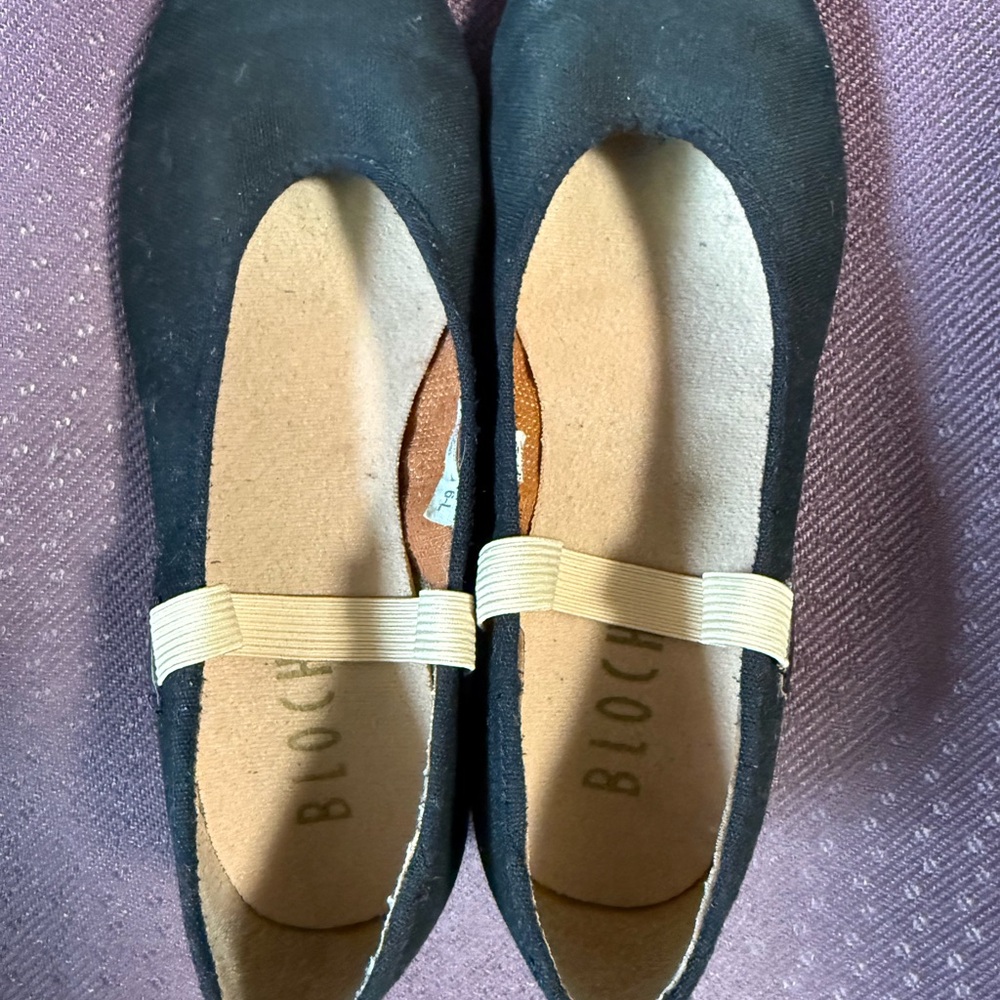 Bloch Women's Character Shoes